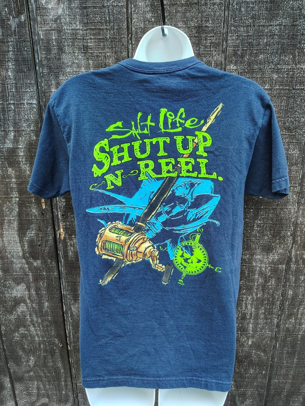 Salt Life Shut up N Reel Top